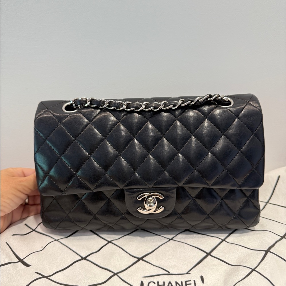 Chanel Black Lambskin Quilted classic flap Bag in Medium with Silver